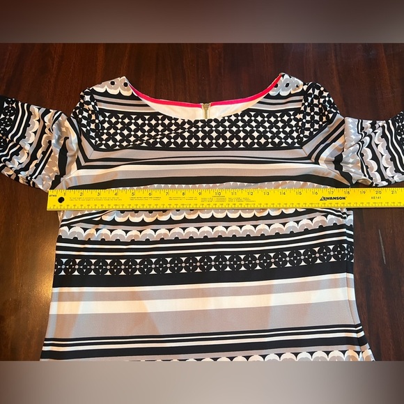 Eliza J. Geometric Print Black White Pink Shift Dress - Size 10 - Picture 7 of 8